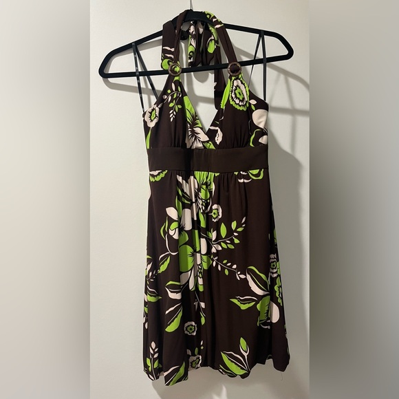 Cute dress only worn once for a party. - Picture 1 of 3